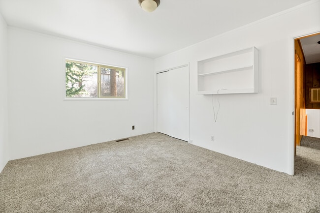 Building Photo - 383 Catalina Rd