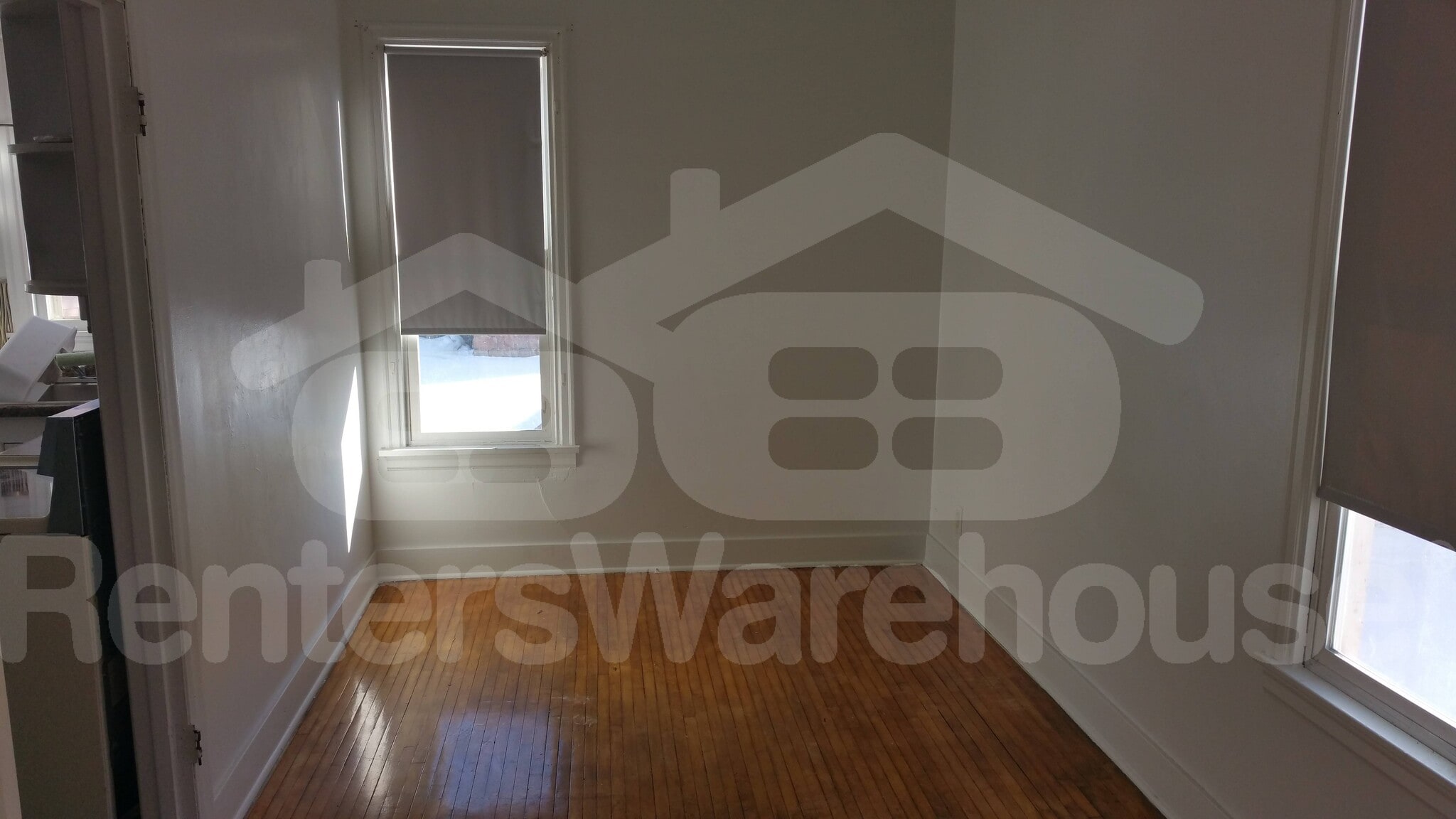 Building Photo - 224 S Park St