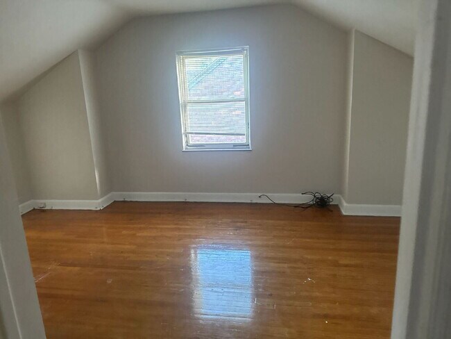 Building Photo - 3-Bed Gem in Detroit - Cozy 1163 Sq Ft Hom...