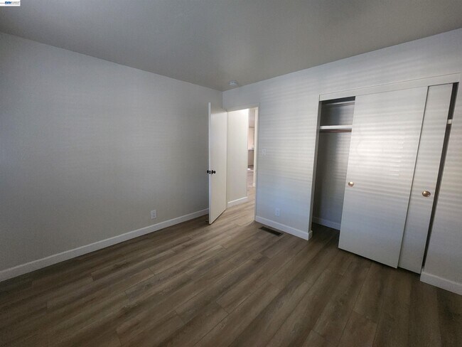 Building Photo - 1829 Rosetree Ct