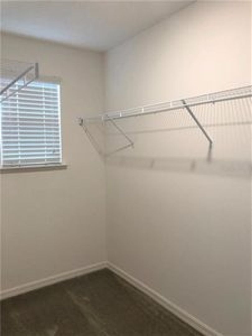 Building Photo - 3847 Exeter Ln