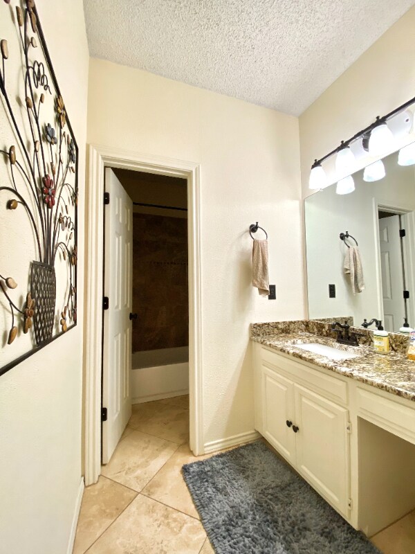 Building Photo - 1405 Ridgemoor Ln