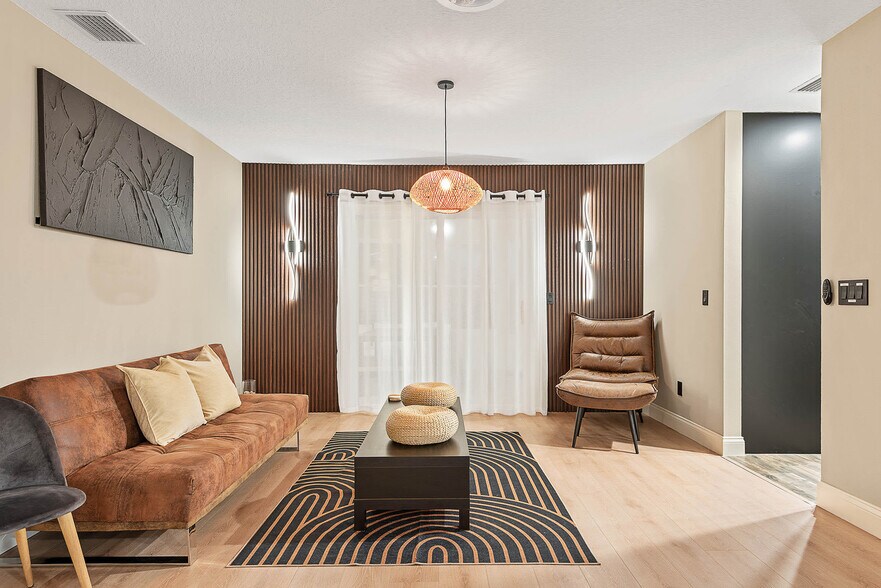 Building Photo - 61 Comanche Ct