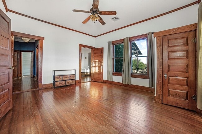 Building Photo - 17221 Steger Ln