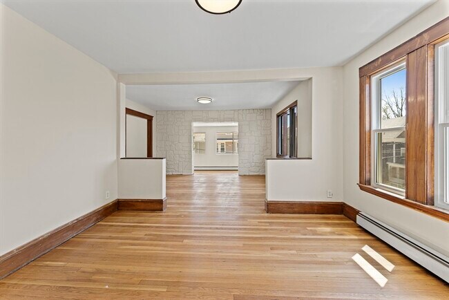 Building Photo - 46 Dartmouth St