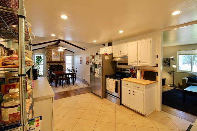 Building Photo - 1405 Abilene Dr