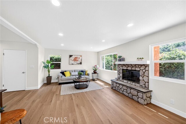 Building Photo - 7552 Thousand Oaks Dr