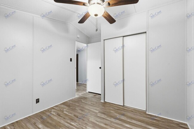 Building Photo - 6516 Blue Water Ct