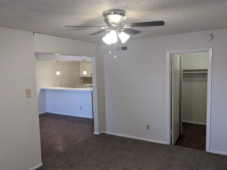 Building Photo - 6008 N Lamar Blvd