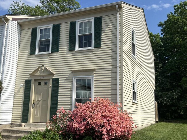 Building Photo - 937 Holborn Ct