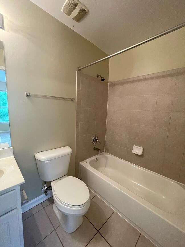 Building Photo - 05-203 Doddi