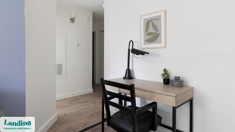 Building Photo - 1225 E Pleasant Run Rd