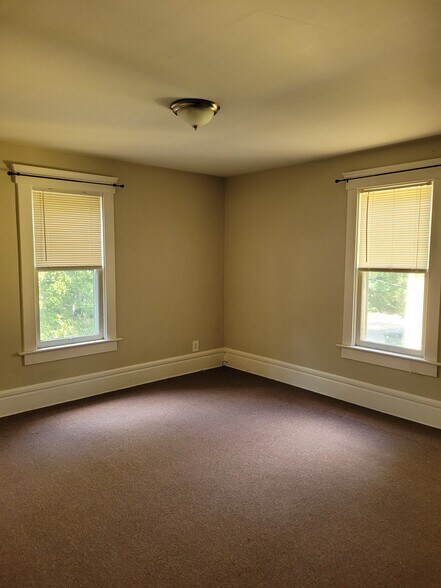 living area - 598 Crosby St