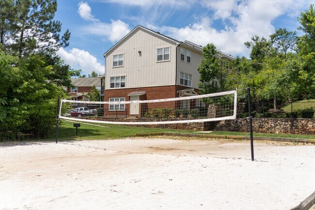 Building Photo - 3 Bedroom Flat, End unit Apartment - Available at Woodlands with $500 deposit. Ask your leasing a...