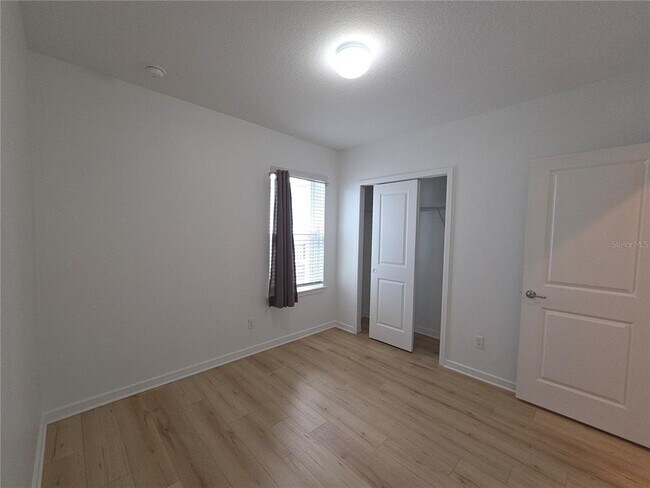 Building Photo - 2130 Bur Oak Blvd