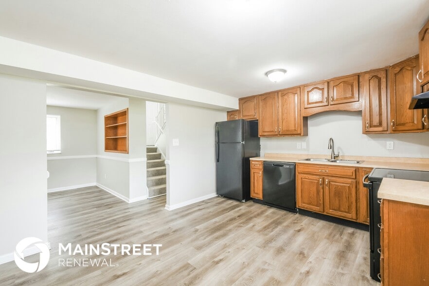 Building Photo - 9121 Shenandoah Dr