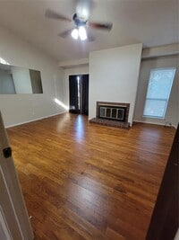 Building Photo - 6646 E Lovers Ln