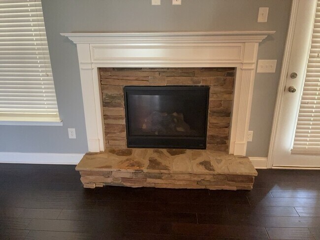 Building Photo - 1039 Drakes Crossing