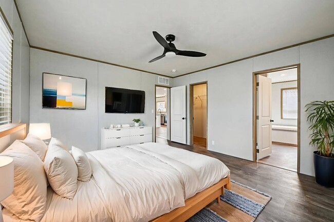 Building Photo - 1029 Spring Azure Dr