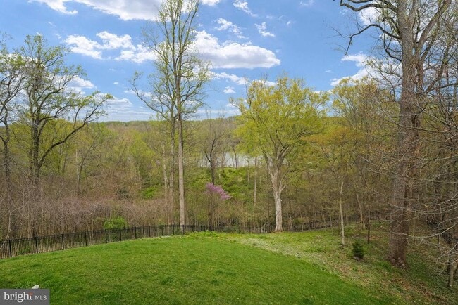 Building Photo - 9884 River Chase Way