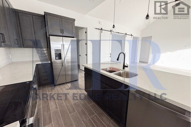 Building Photo - 3Bed/2Bath Home in North Scottsdale! Move-In Ready on 1/1/2026!