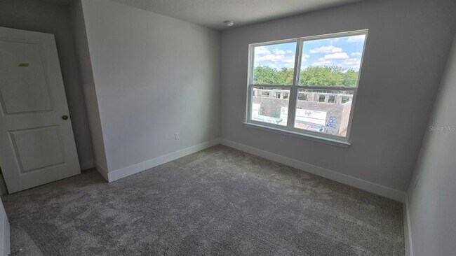 Building Photo - 3323 Grande Heron Dr