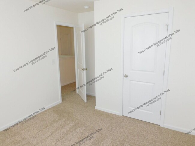 Building Photo - 4623 Chapel Ridge Dr