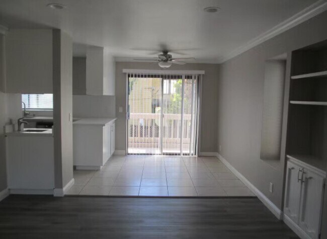Building Photo - 850 Bellomy St