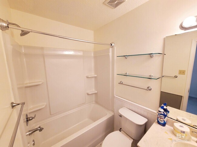 Building Photo - 123 Melanie Loop