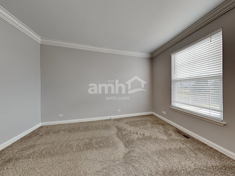 Building Photo - 2087 Kate Dr