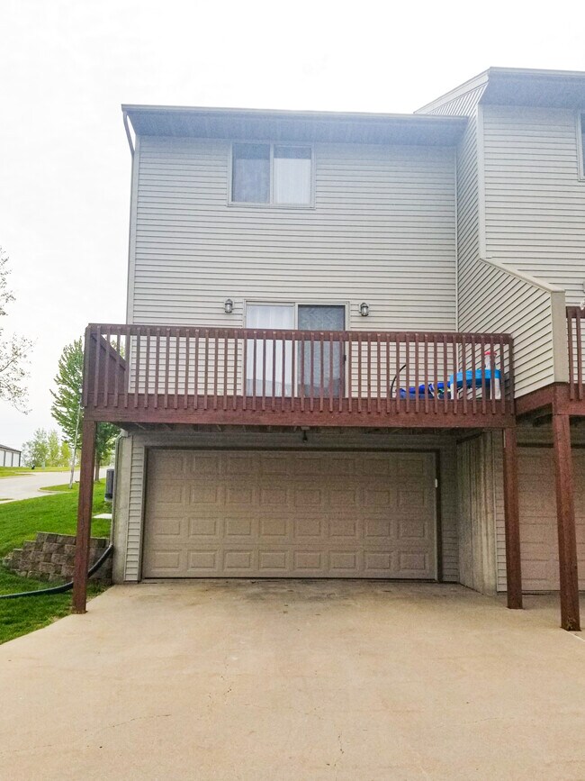 Building Photo - 102 Northridge Dr