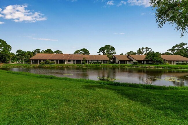 Building Photo - 5224 Lake Village Dr