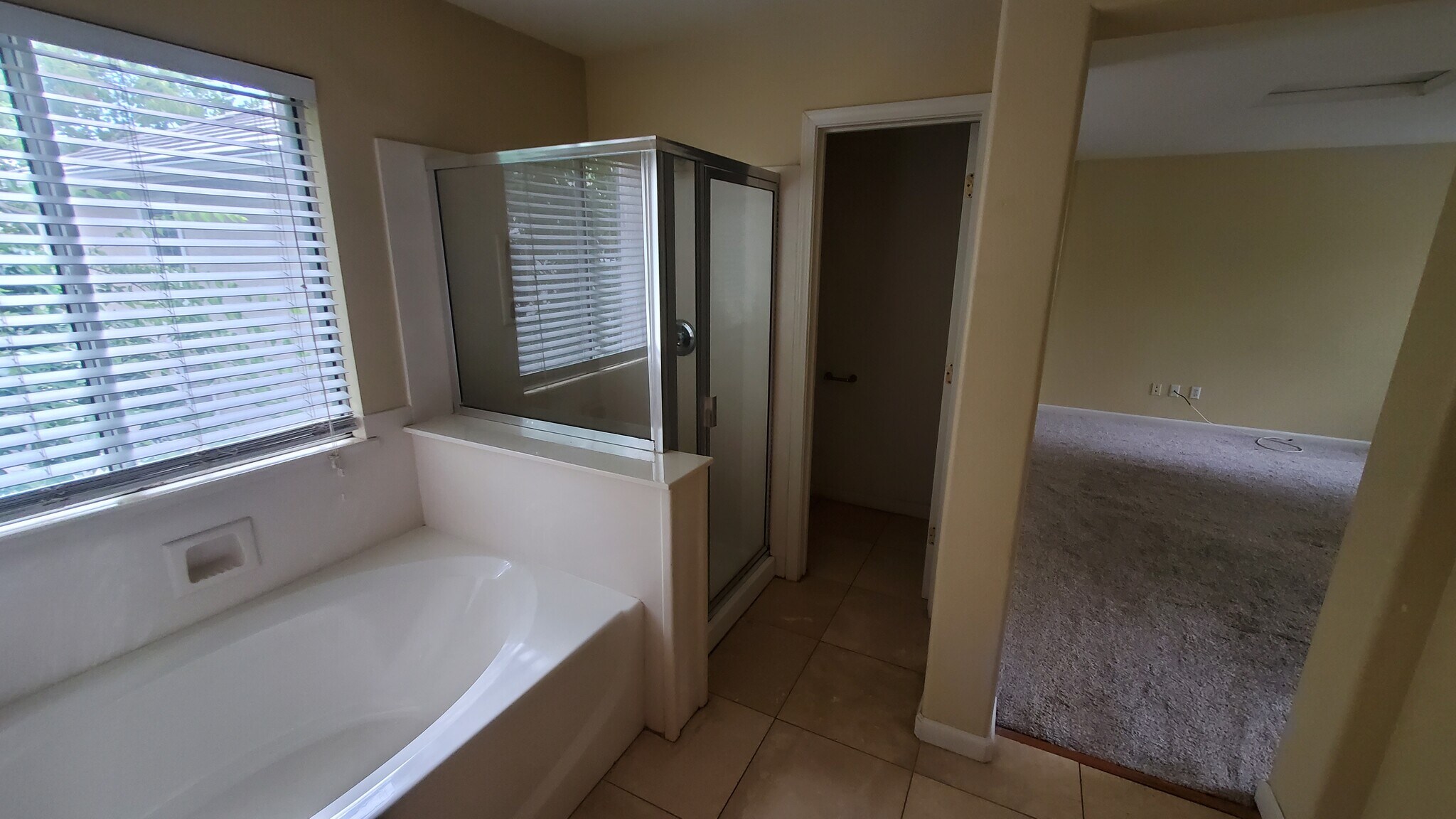 Building Photo - 9361 La Tonis Way