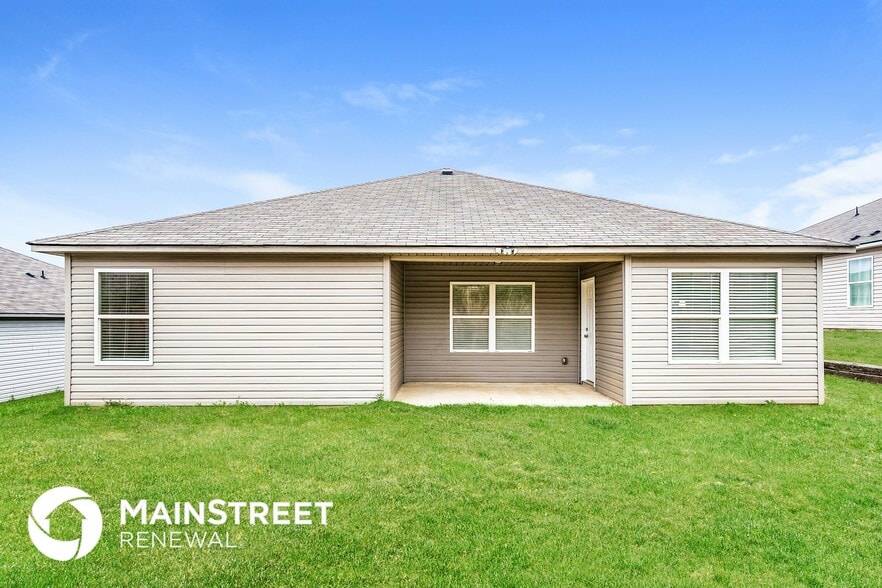 Building Photo - 461 Woodland Trl