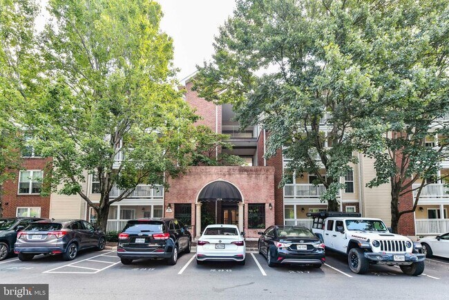 Building Photo - 1524 Lincoln Way