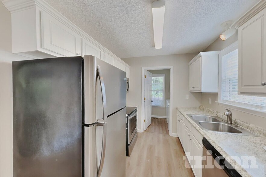 Building Photo - 47 Spaniel Ln