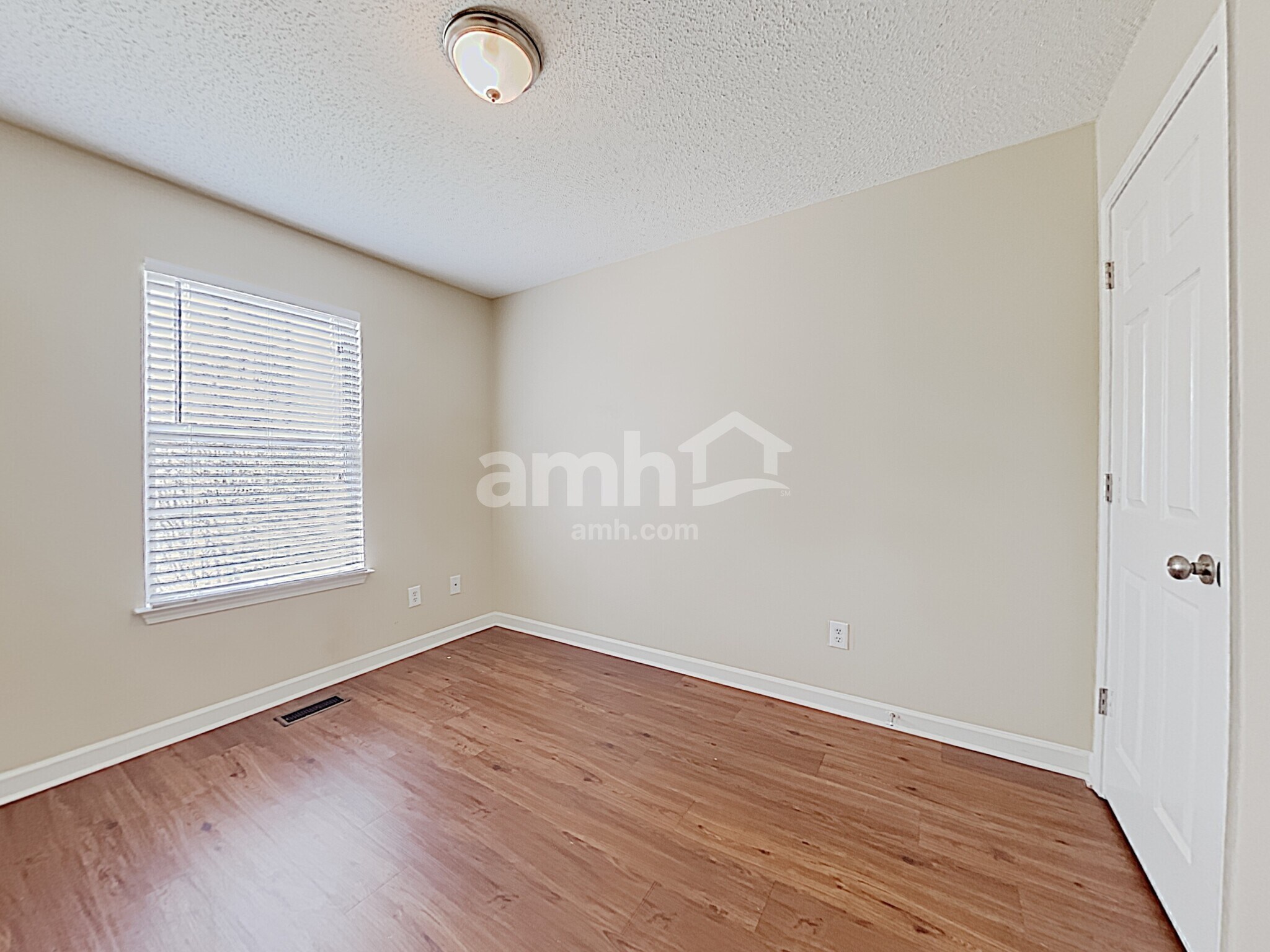 Building Photo - 7209 Cedar Forest Dr