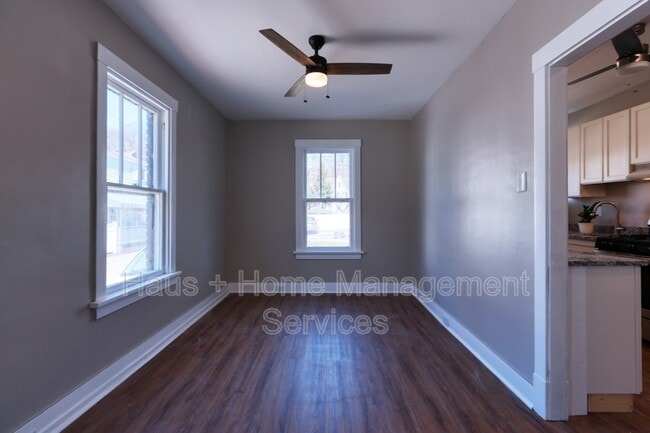 Building Photo - 68 Dewey St