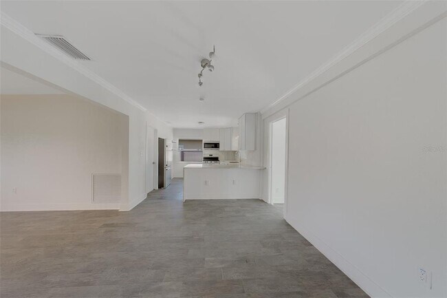 Building Photo - 315 82nd Ave