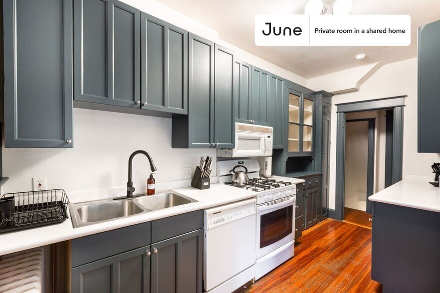 Building Photo - Room in Shared 5 bed/2 bath home in Cleveland Park