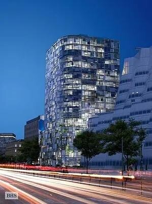 Building Photo - 100 100 Eleventh Avenue