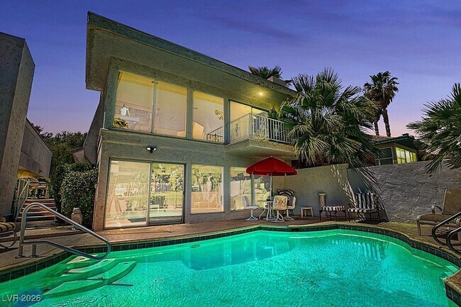 Building Photo - 940 Vegas Valley Dr