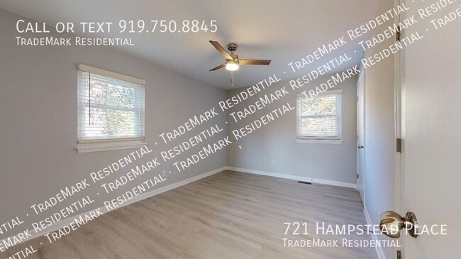 Building Photo - 721 Hampstead Pl