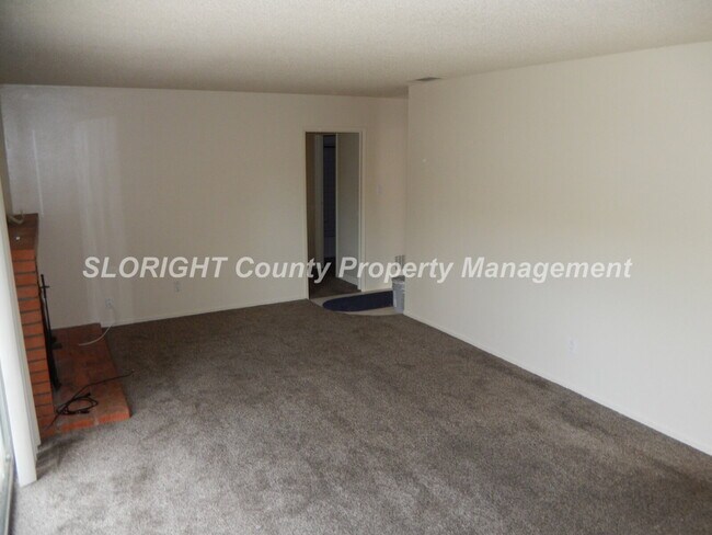 Building Photo - AVAILABLE JULY  - Laguna Lake Home on Large Lot - 3 Bedroom / 2 Bathroom