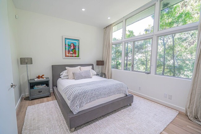 Building Photo - COMING SOON! 3 Bedroom Home for Rent in West Hollywood!