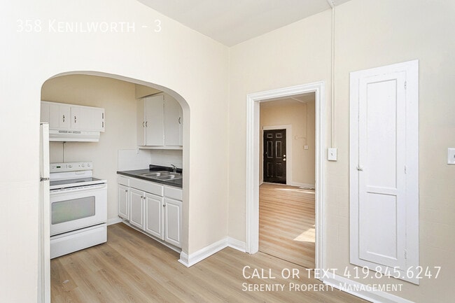 Building Photo - 358 Kenilworth Ave
