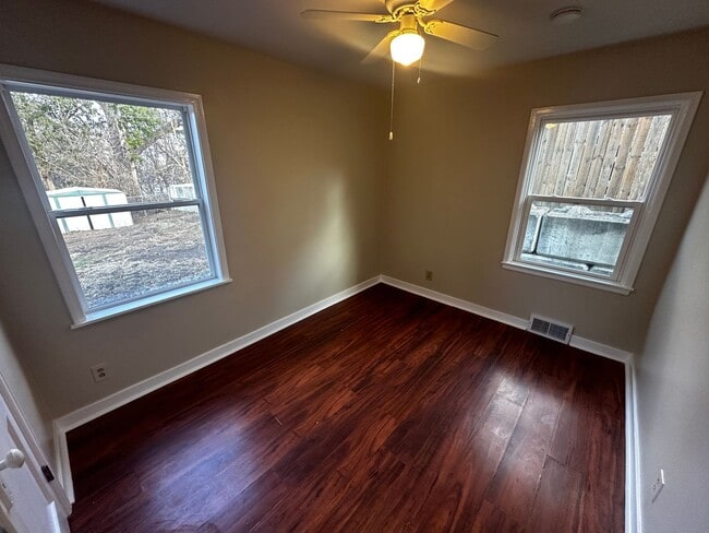 Building Photo - 2205 Monterey Dr