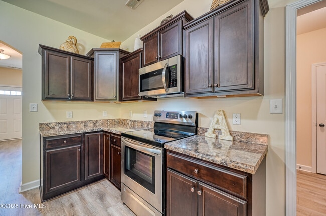 Building Photo - 307 Windward Landing