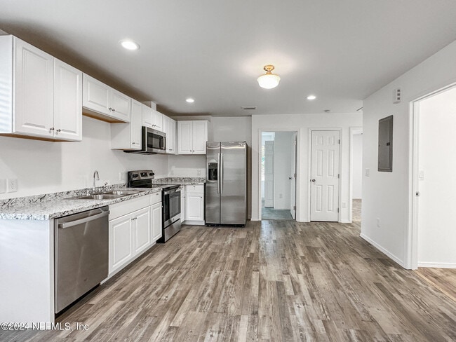 Building Photo - 2220 Flesher Ave