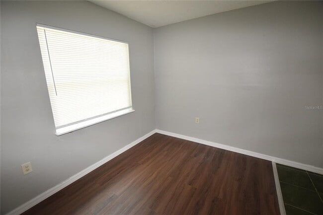 Building Photo - 4840 Grovemont Pl